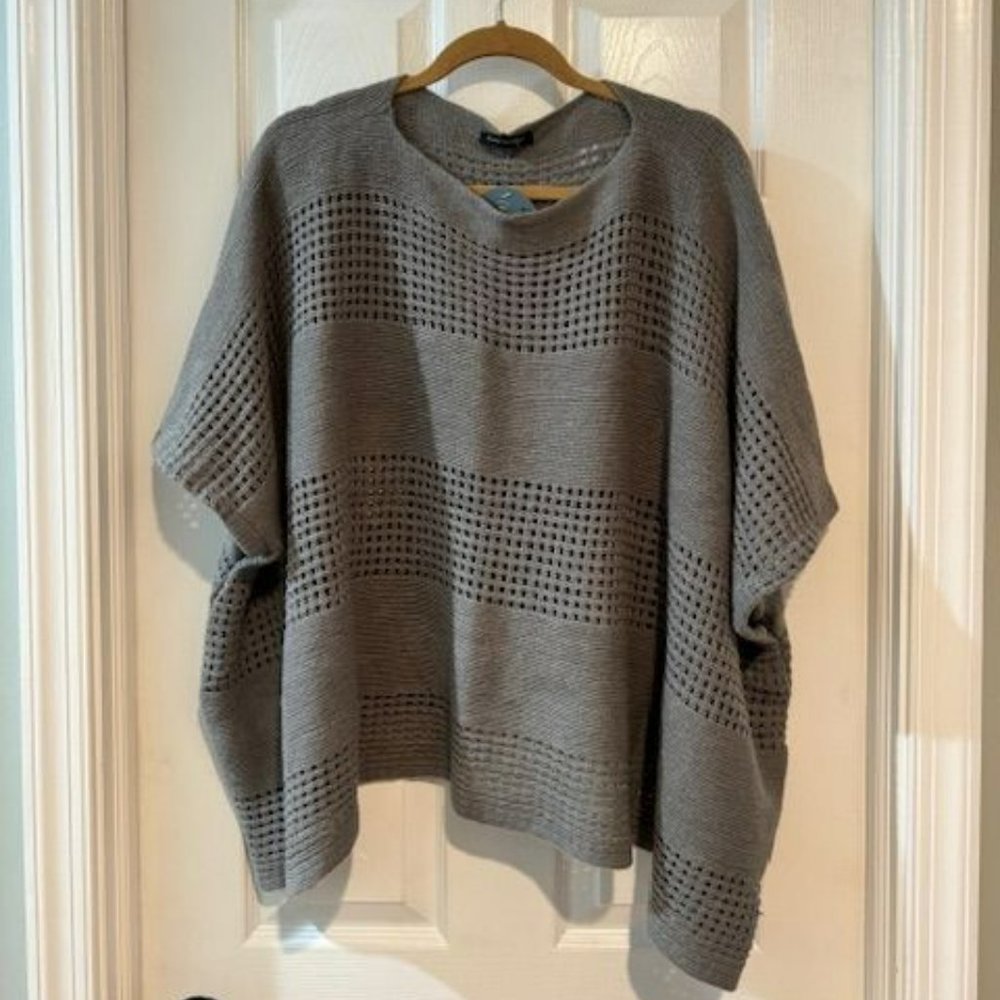 Do Everything In Love gray sweater/poncho